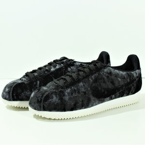 nike cortez velvet black